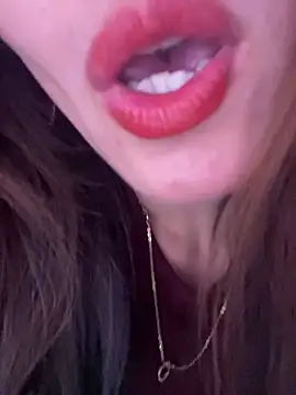 Snapshot of Moon_pusy chatting on March 3, 2:07 am Moon pusy online show from March 3, 2:07 am