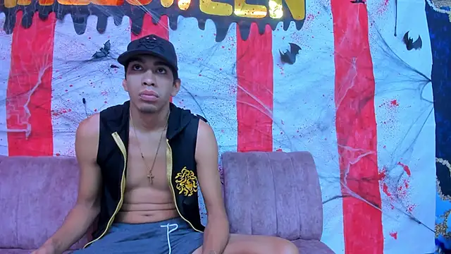 Juicy Creww online show from October 21, 8:59 am