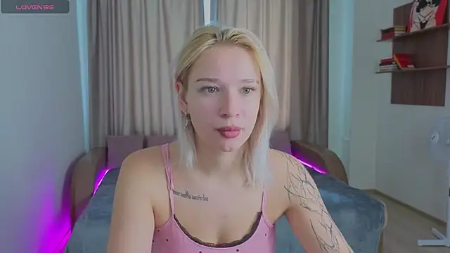 MistyMayers online show from September 30, 4:28 am