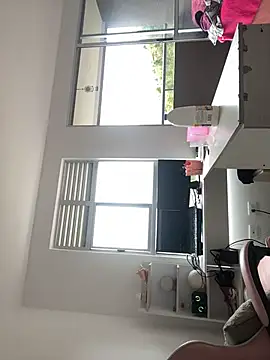 Susy spark online show from October 13, 7:03 pm