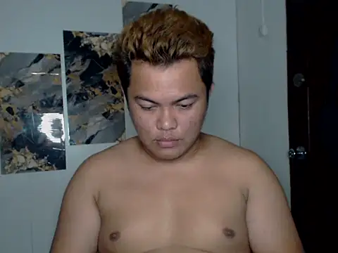 Snapshot of Gayasianzowe chatting on September 24, 7:12 am Gayasianzowe online show from September 24, 7:12 am