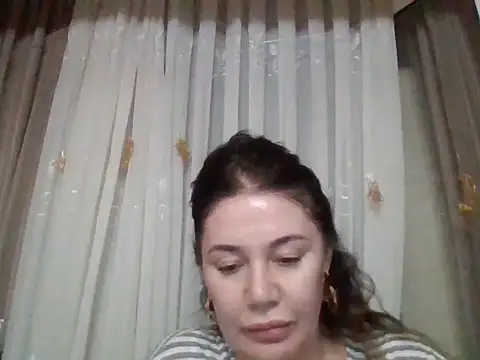 Snapshot of Lomivah chatting on October 24, 4:25 pm Lomivah online show from October 24, 4:25 pm