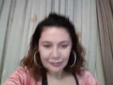 Snapshot of Lomivah chatting on November 3, 2:29 pm Lomivah online show from November 3, 2:29 pm