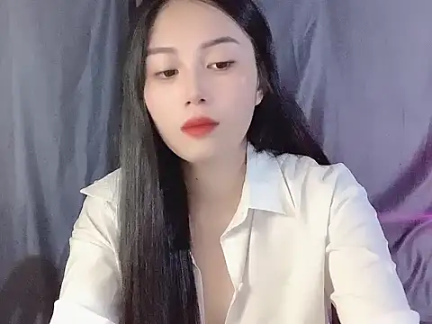 Lyly4757 online show from October 19, 1:06 am