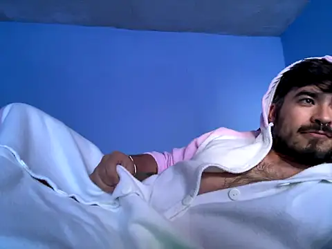 Snapshot of Leon__Dark chatting on October 21, 1:45 pm Leon Dark online show from October 21, 1:45 pm