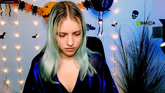 kaela spell  online show from October 28, 7:49 pm