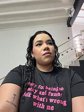 krisstenSantos online show from February 28, 2:40 pm