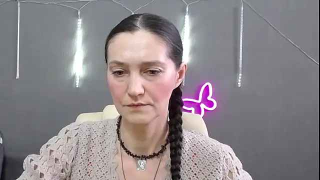 TayaFinch online show from March 15, 1:06 pm