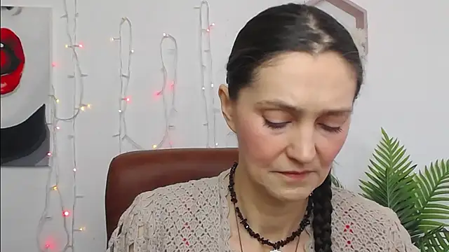 TayaFinch online show from March 23, 1:15 pm