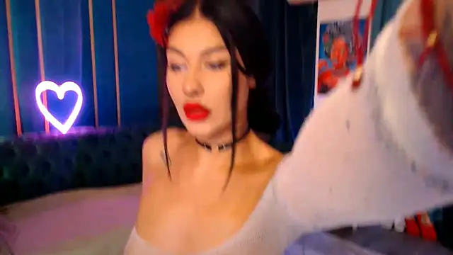 Snapshot of SuzanStacks chatting on October 23, 6:02 am SuzanStacks online show from October 23, 6:02 am