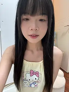 Snapshot of qiqi_x chatting on July 28, 2:24 pm qiqi x online show from July 28, 2:24 pm
