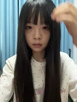 Snapshot of qiqi_x chatting on July 29, 4:05 pm qiqi x online show from July 29, 4:05 pm