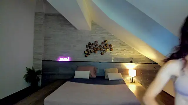 skinnystar  online show from November 15, 5:16 am