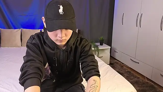 Kaelix1 online show from October 2, 1:07 pm