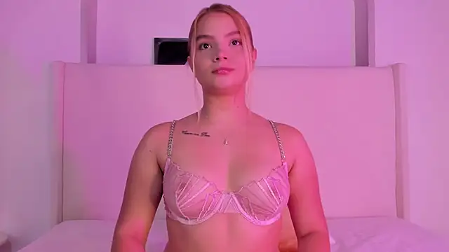 Sofi glow online show from March 12, 9:43 pm