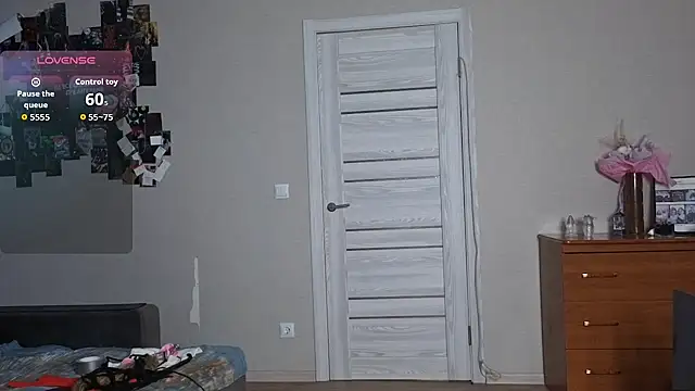 Snapshot of Fafa_Fluff chatting on February 18, 7:04 am Fafa Fluff online show from February 18, 7:04 am