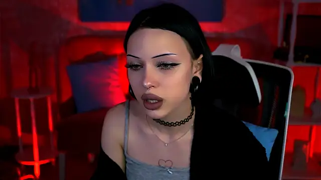 MiaCain online show from September 19, 1:01 pm