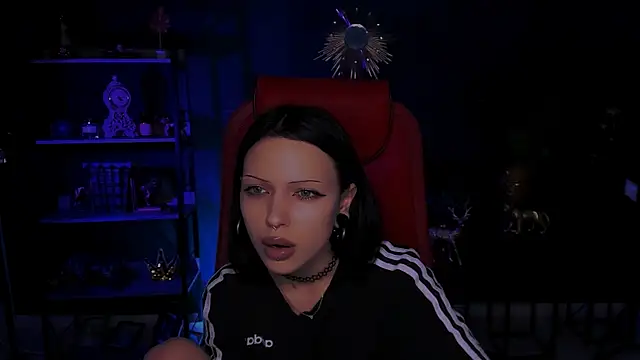 MiaCain online show from September 30, 4:45 pm
