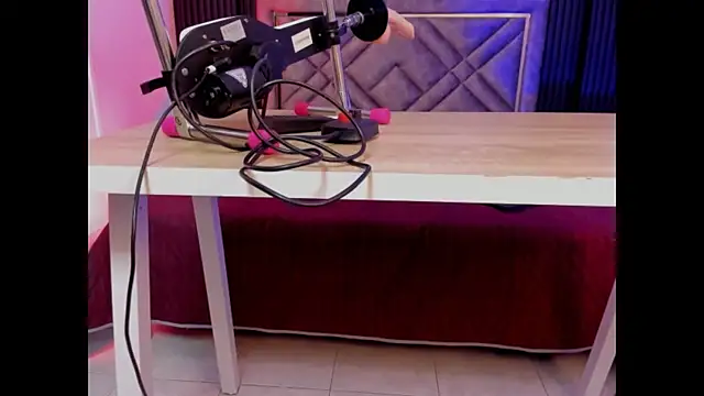 Daniwhatson online show from September 30, 12:15 am