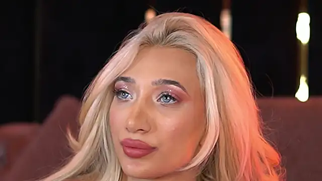 SiennaJayden online show from June 18, 9:14 am