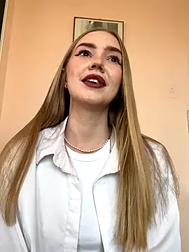 Snapshot of MilaMoone chatting on September 24, 11:35 am MilaMoone online show from September 24, 11:35 am