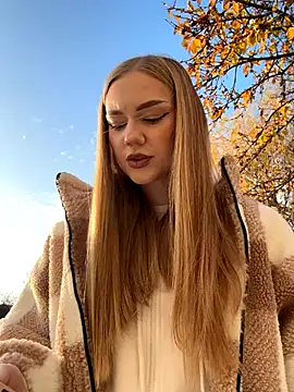 MilaMoone online show from November 28, 12:19 pm