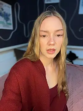 MilaMoone online show from March 31, 10:48 am