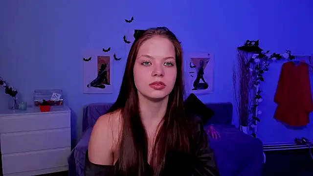 BetsyKiss online show from October 28, 5:15 pm