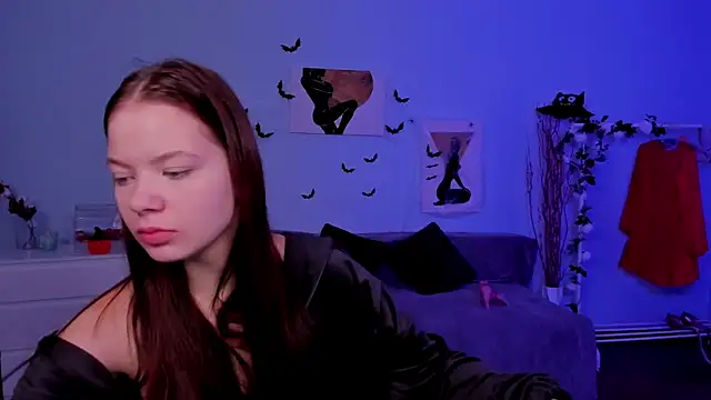 BetsyKiss online show from October 29, 6:48 am