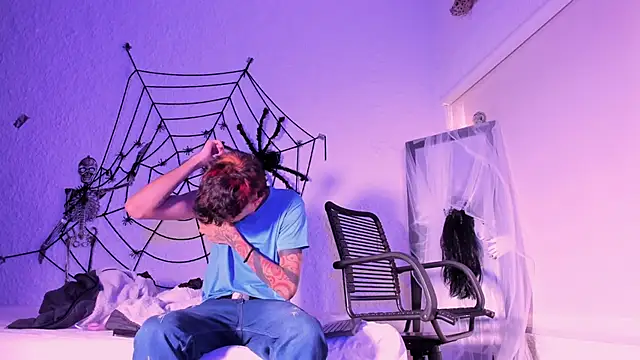 Snapshot of j_martony chatting on October 21, 12:28 pm j martony online show from October 21, 12:28 pm