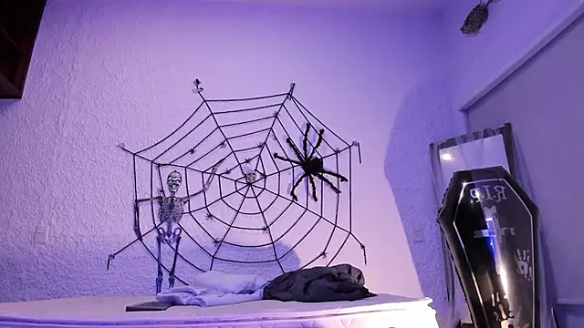 Snapshot of j_martony chatting on October 29, 3:20 am j martony online show from October 29, 3:20 am