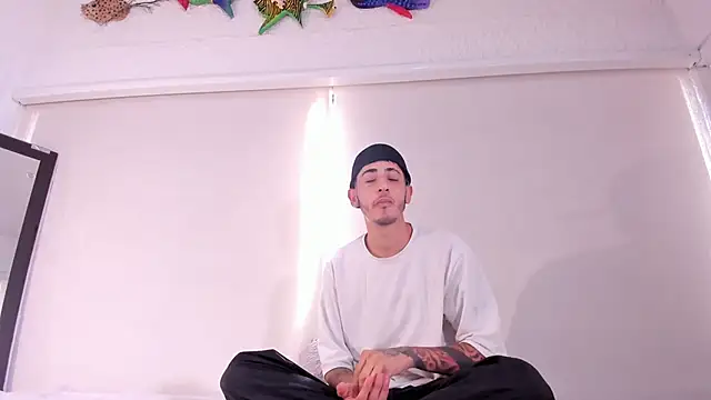 Snapshot of j_martony chatting on November 20, 12:27 pm j martony online show from November 20, 12:27 pm