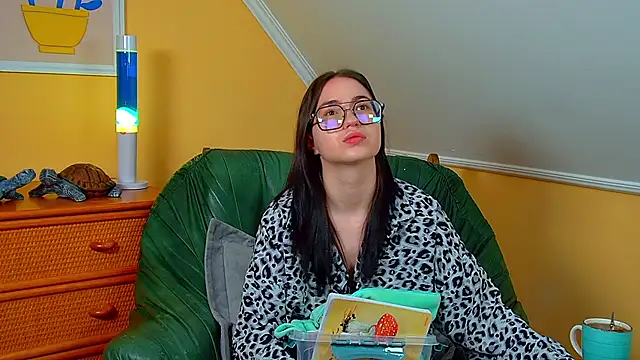 AnneAvery online show from November 21, 6:23 am