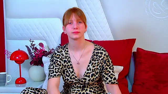 BeatriceBinoche online show from October 22, 6:35 am