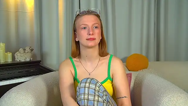 BeatriceBinoche online show from April 1, 6:27 pm