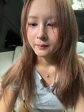 Snapshot of yuki_june chatting on June 11, 7:17 am yuki june online show from June 11, 7:17 am