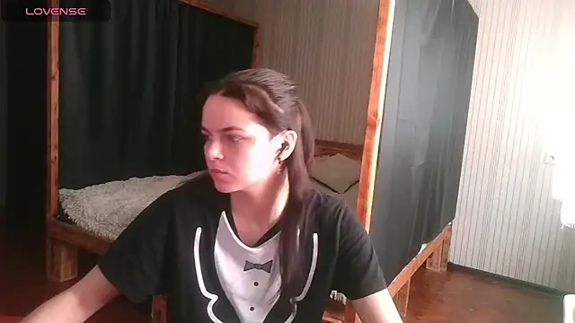 Snapshot of EthelsLover chatting on January 19, 9:24 am EthelsLover online show from January 19, 9:24 am