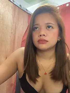 yoursexyladyLory19 online show from December 3, 4:31 am