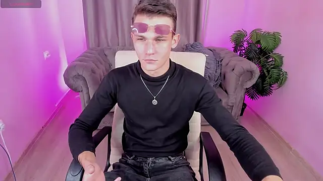 AdamGold01 online show from September 28, 1:38 pm