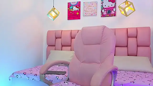 vagaro  online show from April 10, 8:35 pm