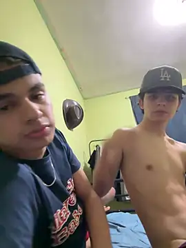 hotttboyyy18 online show from July 18, 9:35 am