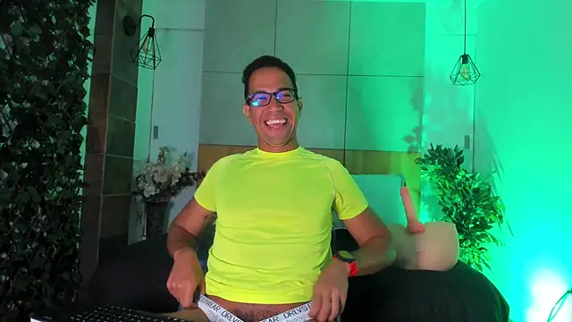 JacobDraven online show from March 25, 3:23 am