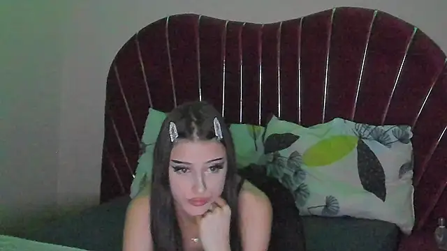 Snapshot of DariaX19 chatting on November 18, 8:46 pm DariaX19 online show from November 18, 8:46 pm