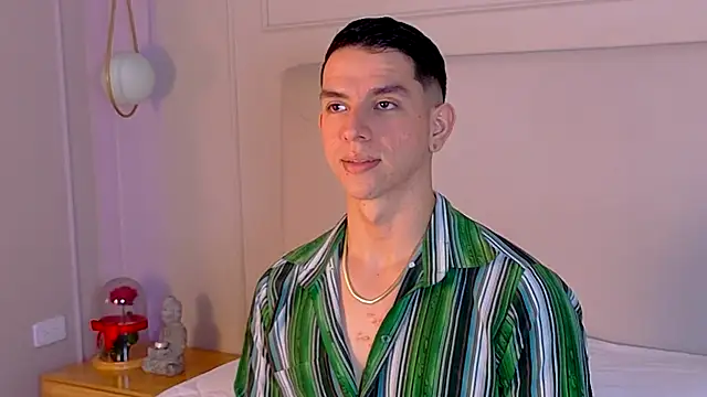 ZaneDawson online show from October 31, 3:51 am