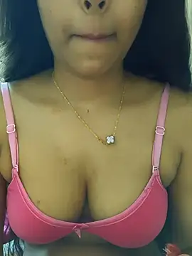 reetika6375 online show from July 18, 9:18 pm