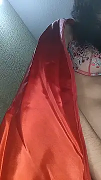 Emily-hottson online show from November 2, 4:59 am