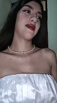 Emily-hottson online show from January 11, 7:13 am