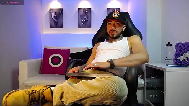 KevinWolf online show from September 17, 4:36 am