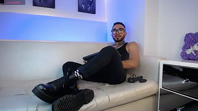 KevinWolf online show from September 18, 4:03 am