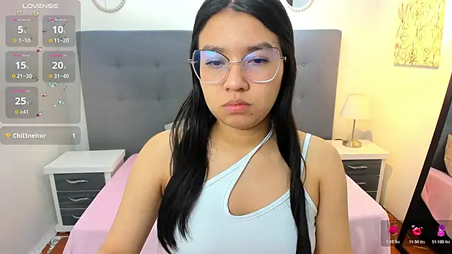 chaneelstark online show from November 9, 4:00 am